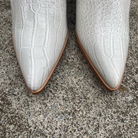 Lulus Elenora light bone grey faux snake skin western boots - Picture 7 of 8